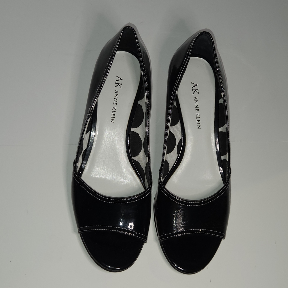 Anne Klein Black Patent Leather Kitten Heels w Peep Toe Espadrille Wedge Sz 7M